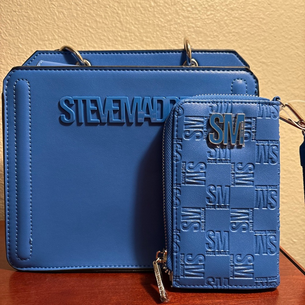 Steve Madden Blue purse and wallet set